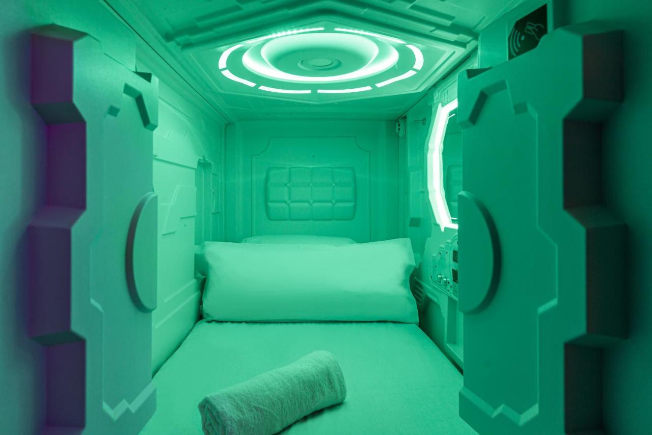 Capsule hotel Art Seven Capsules 2*