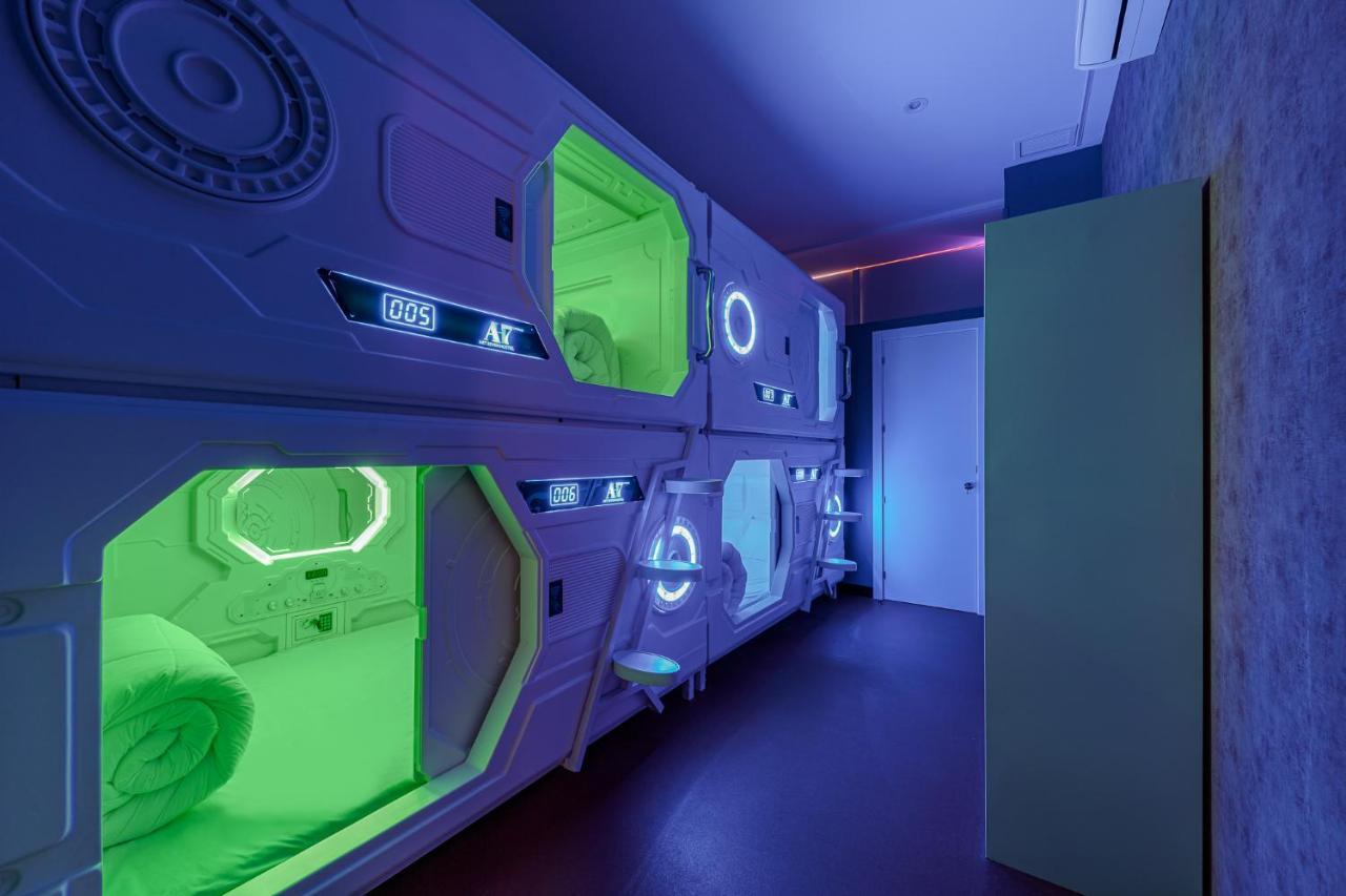 Capsule hotel Art Seven Capsules